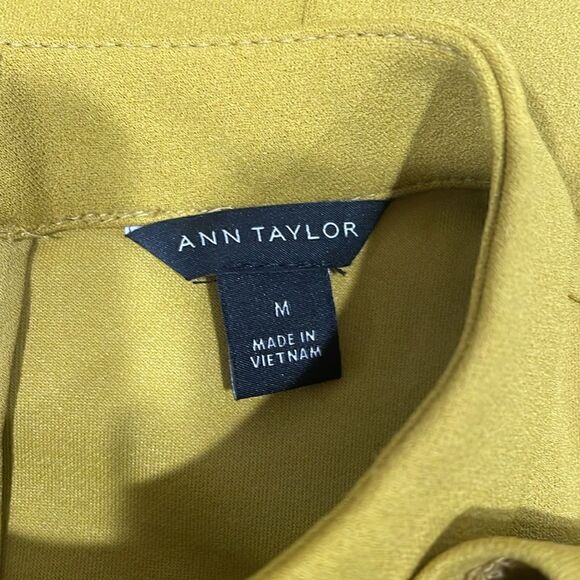 Ann Taylor Cutout Neck Short Sleeve Blouse | yellow | size M - Picture 6 of 8